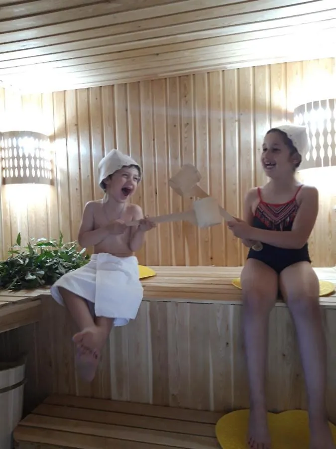 Inn Family Holiday Center Kvari