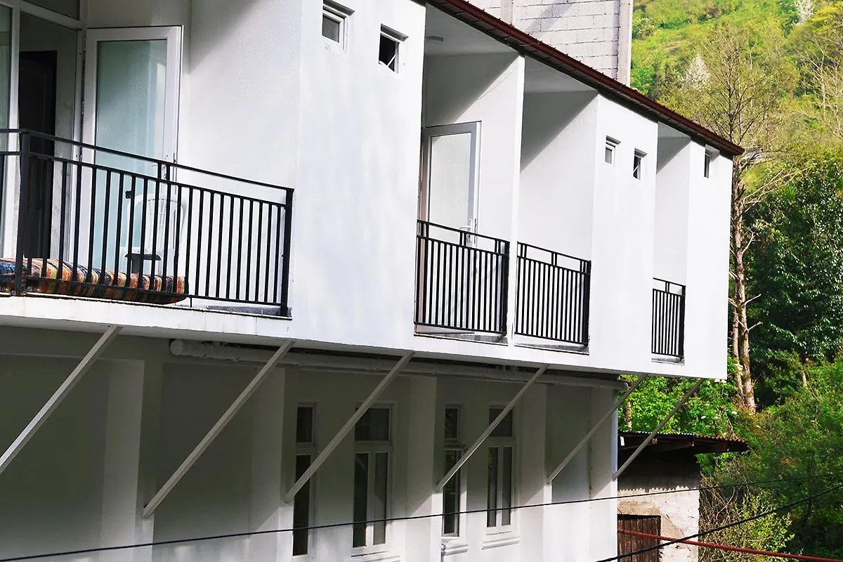 Family Holiday Center Kvari Inn